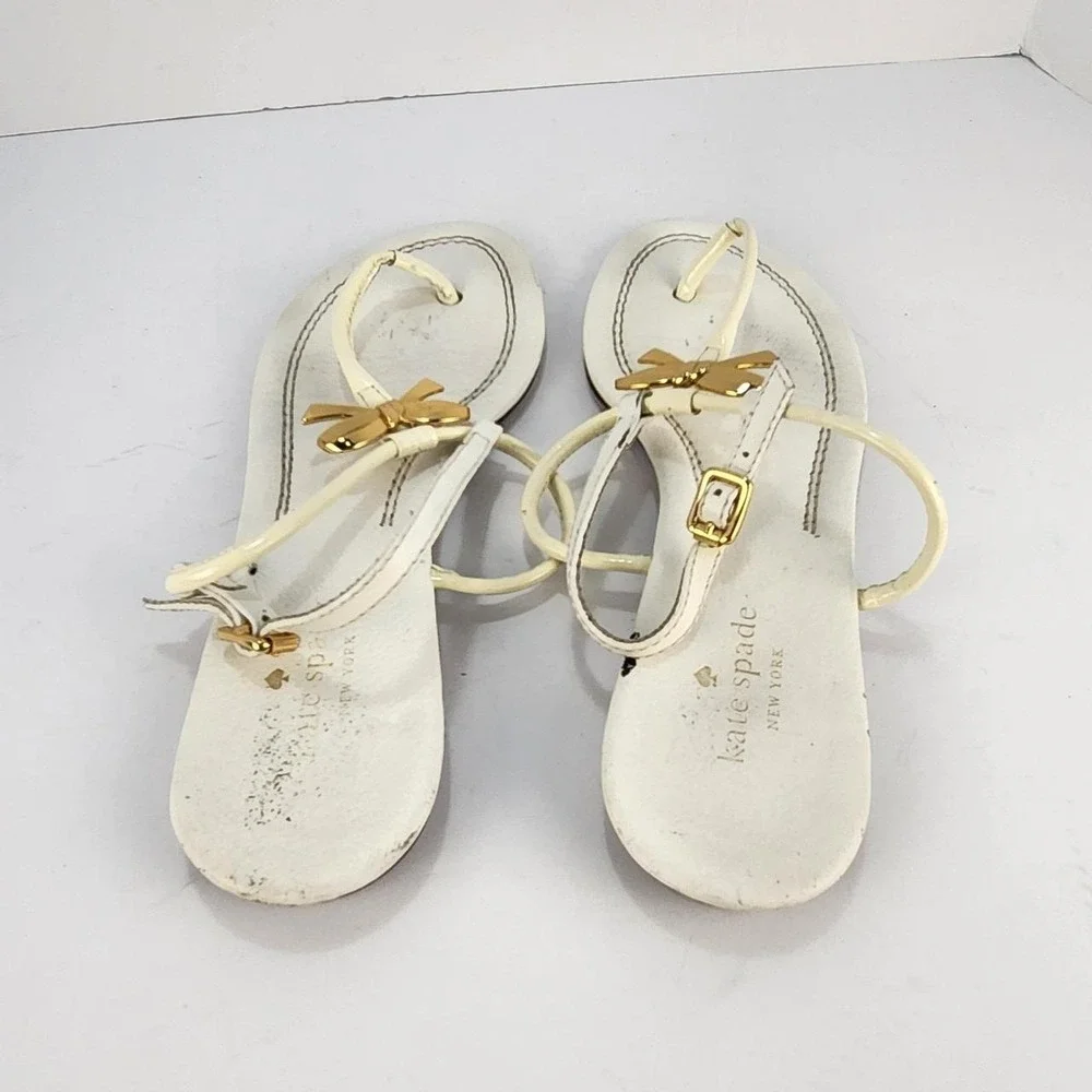Kate Spade Mistic Women's 8.5M Ivory White Patent Leather Bow Thong Sandals